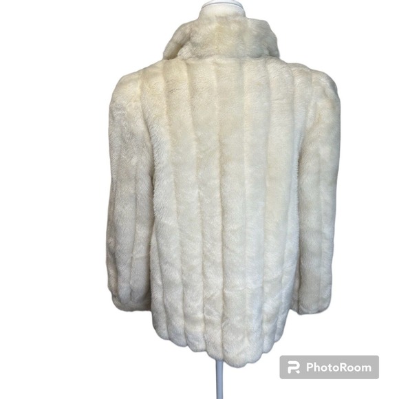 Vintage 80s Jordache Faux Fur Coat |Fully Lined |Size 13/14 Ivory/White USA Made - Picture 2 of 16